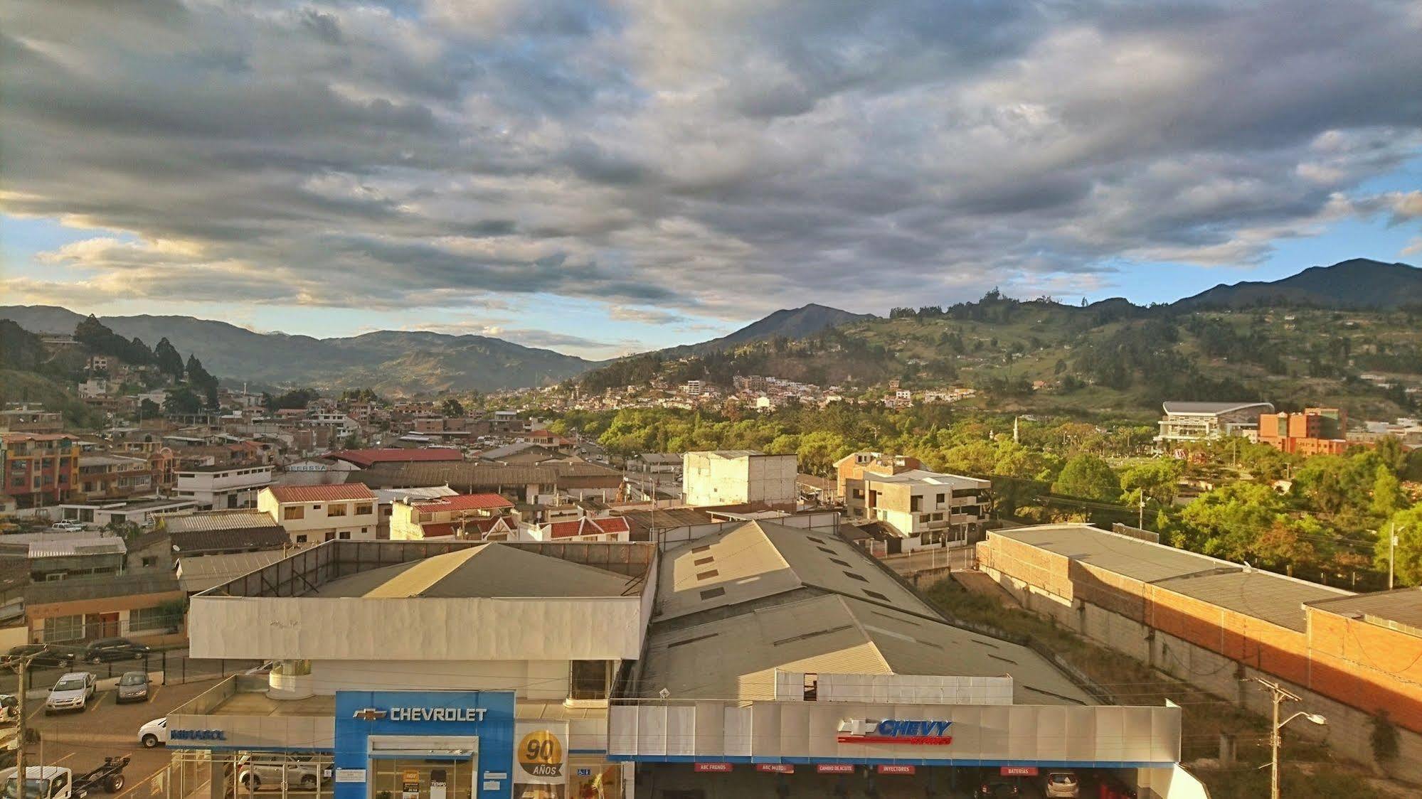 Casben Hotel Loja Exteriér fotografie